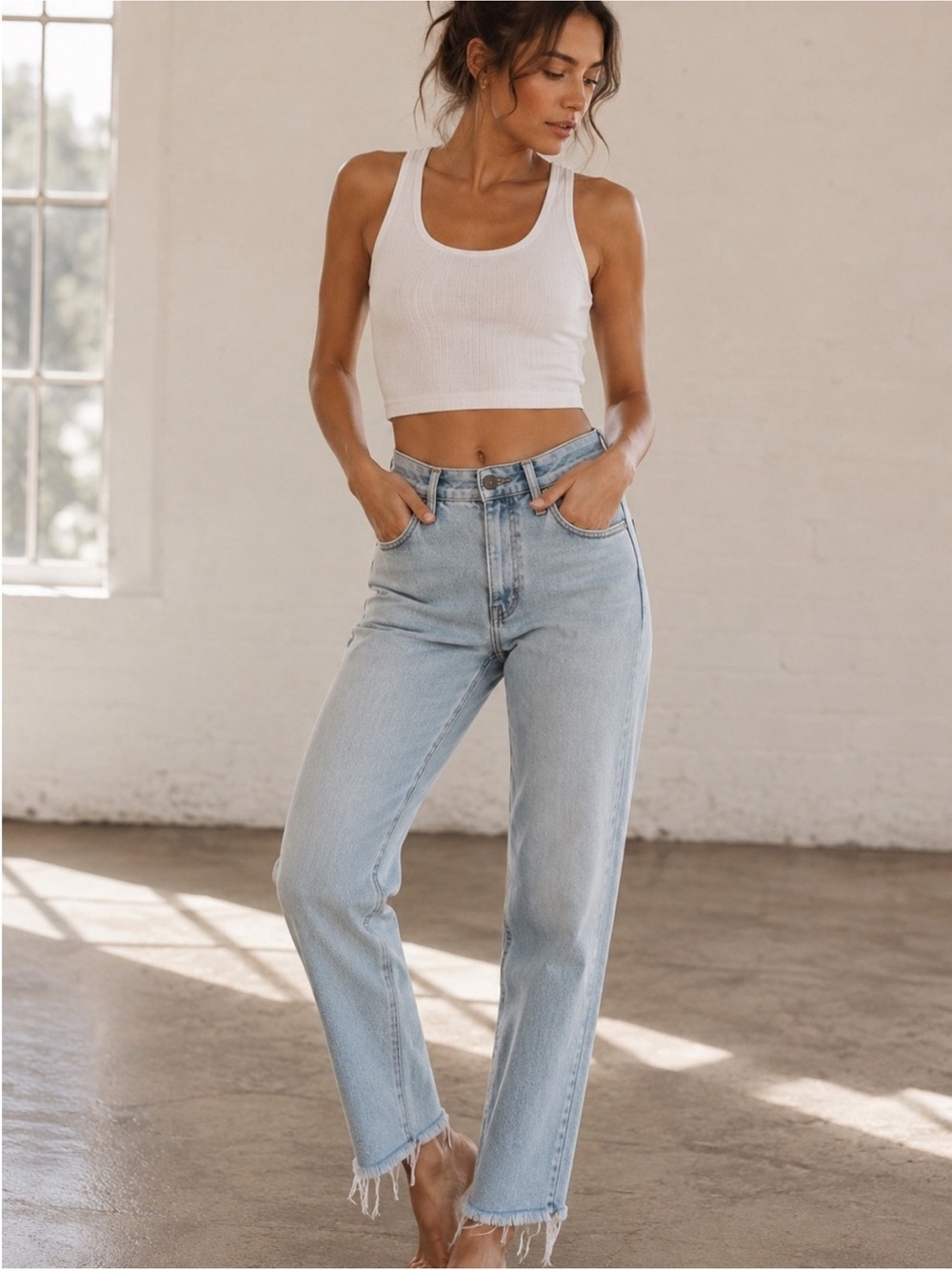 GOOD AMERICAN Size 26 High Rise Straight Jeans Light Wash Raw Hem Ankle Denim
